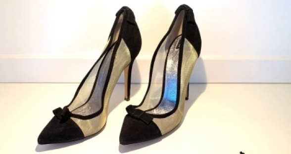 «Զվարթնոց» օդանավակայանում գողացել են «Դալմա Մոլ» առևտրի կենտրոնի մենեջերի «Դոլչե և Գաբանա» արտադրության՝ 300 հազար դրամ արժողության կոշիկները